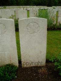 Etaples Military Cemetery - Raymont, Francis George